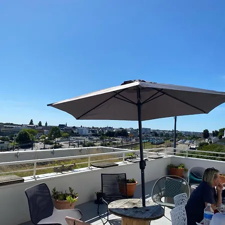 8 Pers Gare Roof Standing Traversant 4 * Vannes